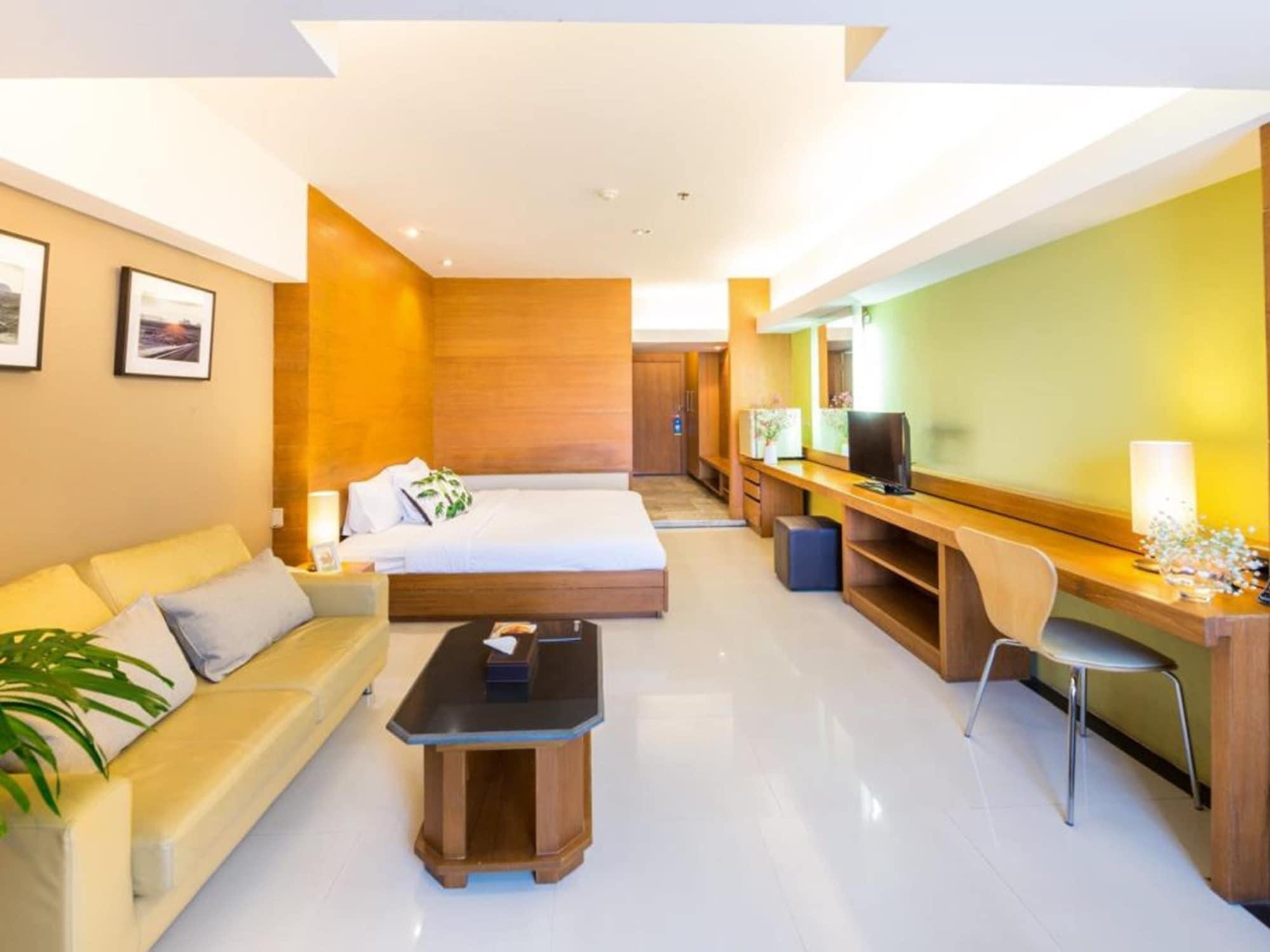 Laemtong Serviced Apartment Si Racha Exterior foto