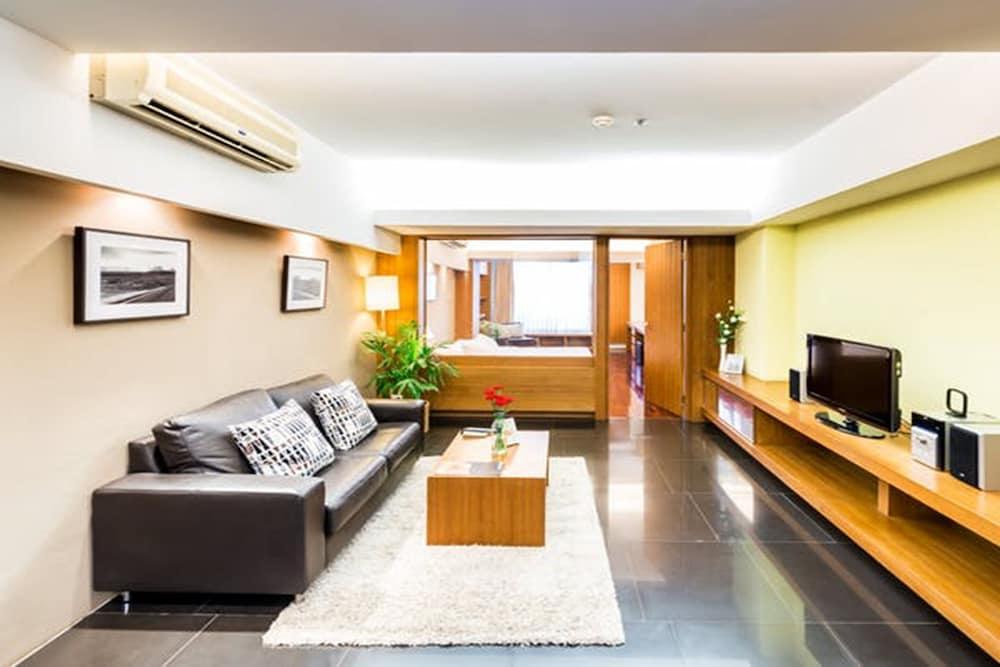 Laemtong Serviced Apartment Si Racha Exterior foto