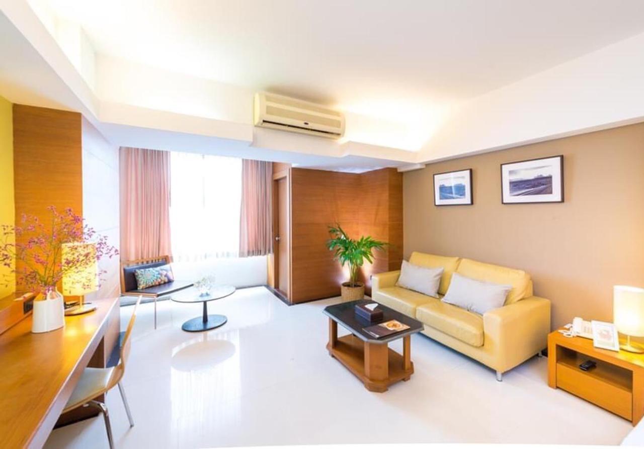 Laemtong Serviced Apartment Si Racha Exterior foto