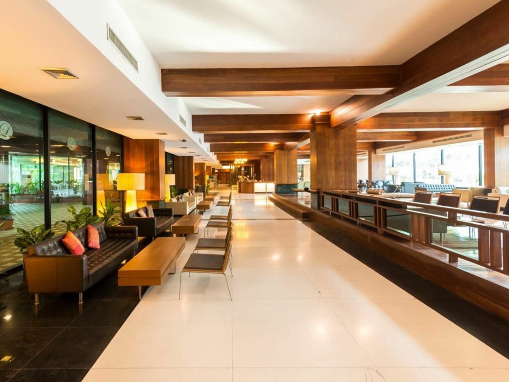 Laemtong Serviced Apartment Si Racha Exterior foto