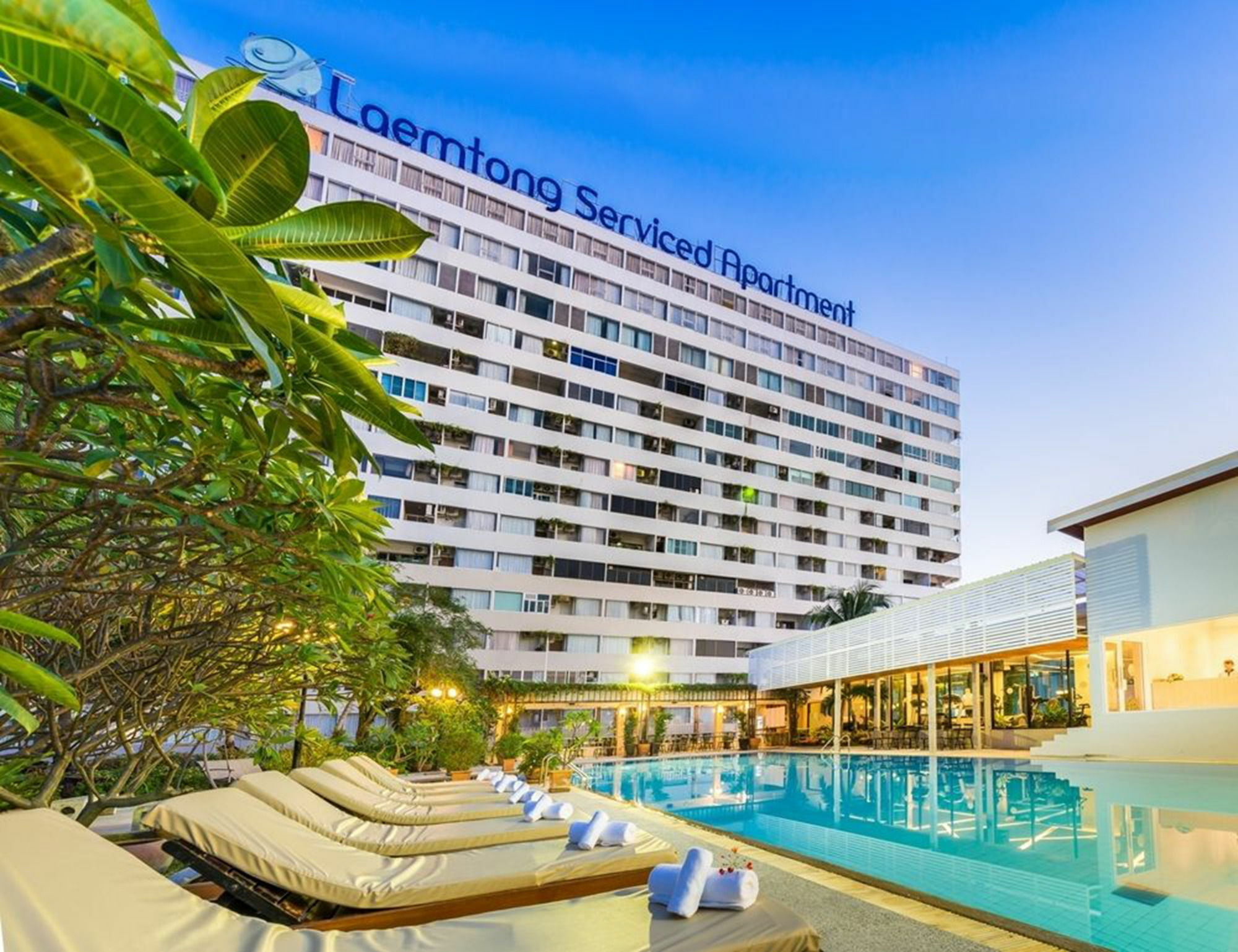 Laemtong Serviced Apartment Si Racha Exterior foto